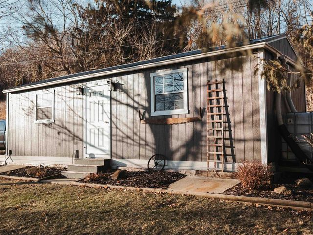 106 SW Reimer Street, Elkader, IA 52043