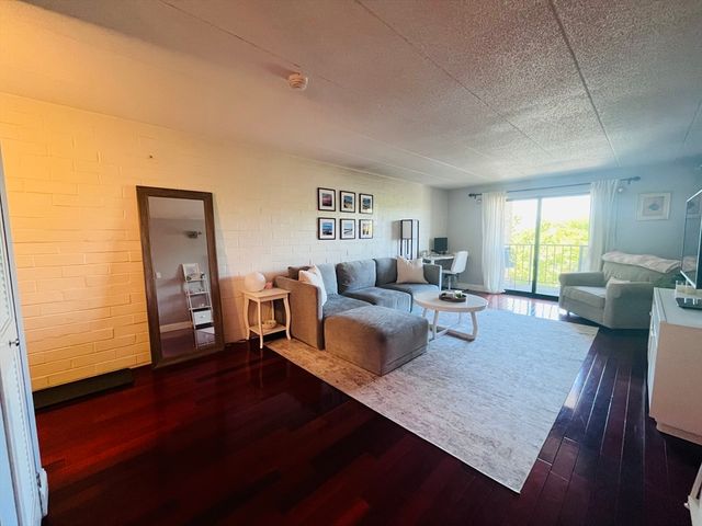 165 Quincy Shore Drive C42, Quincy, MA 02169