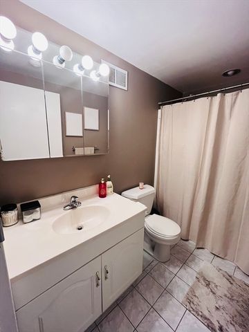165 Quincy Shore Drive C42, Quincy, MA 02169