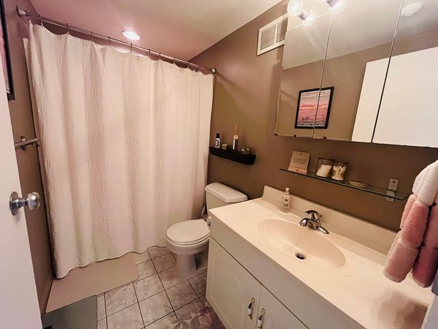 165 Quincy Shore Drive C42, Quincy, MA 02169