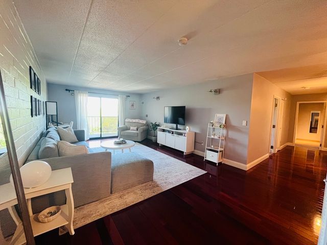 165 Quincy Shore Drive C42, Quincy, MA 02169
