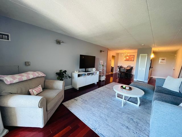 165 Quincy Shore Drive C42, Quincy, MA 02169
