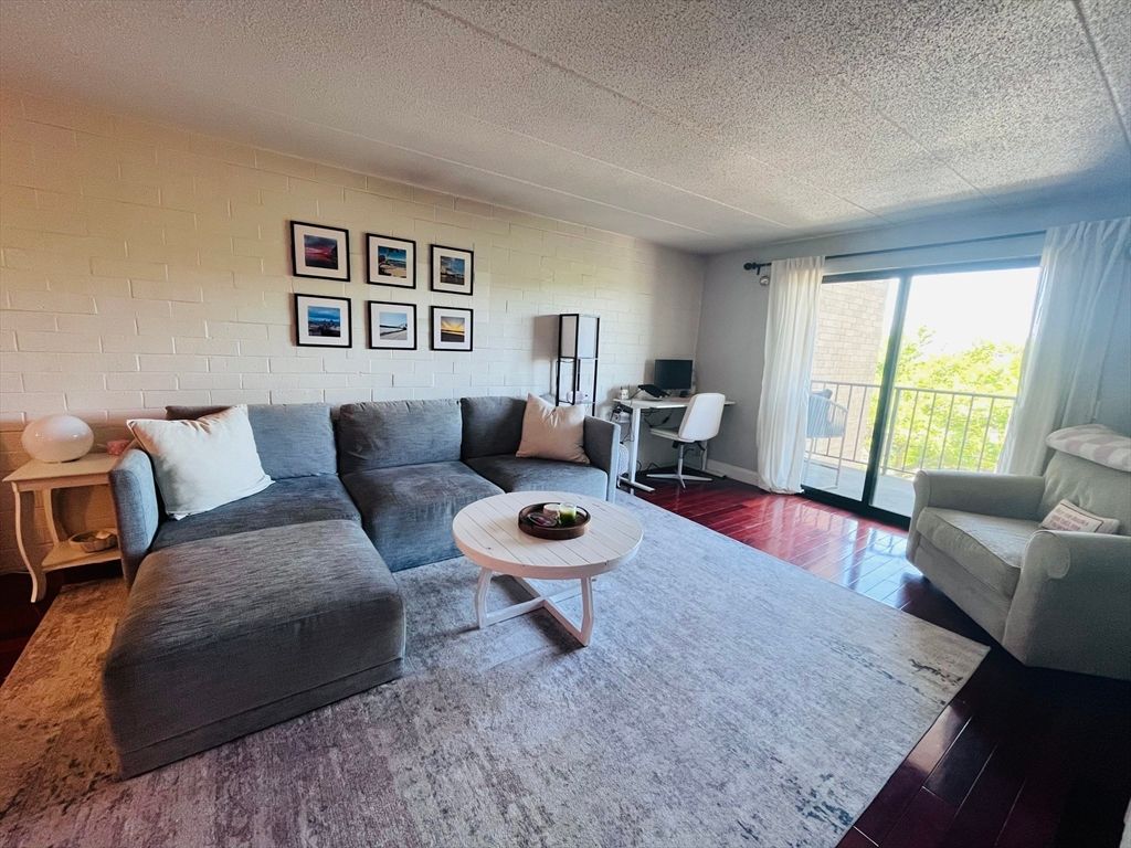 165 Quincy Shore Drive C42, Quincy, MA 02169