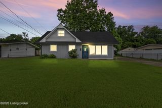 9903 Ponder Ln, Louisville, KY 40272