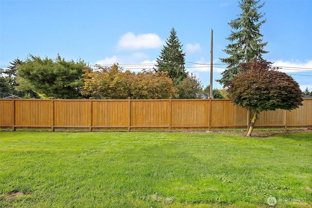 5901 111th St Ct E Court E #10, Puyallup, WA 98373