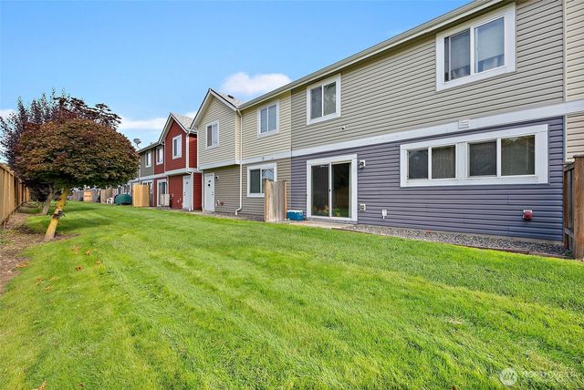 5901 111th St Ct E Court E #10, Puyallup, WA 98373