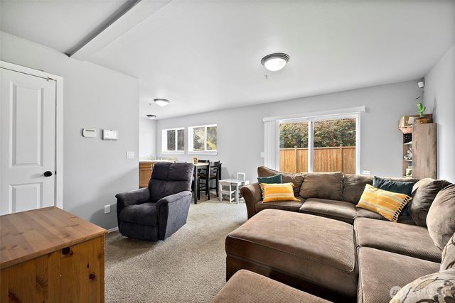 5901 111th St Ct E Court E #10, Puyallup, WA 98373
