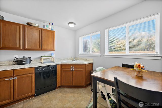 5901 111th St Ct E Court E #10, Puyallup, WA 98373