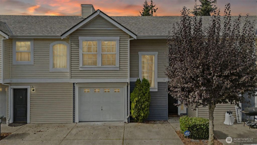 5901 111th St Ct E Court E #10, Puyallup, WA 98373