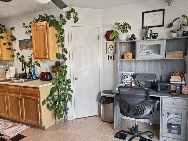 5723 Aida Road NW, Albuquerque, NM 87114