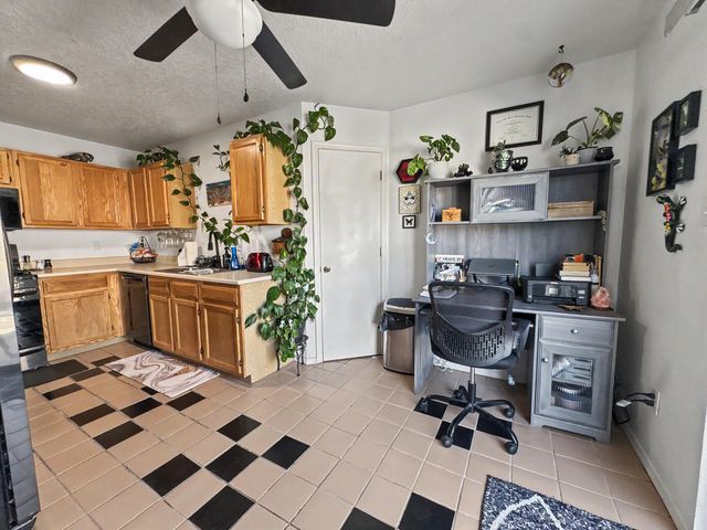 5723 Aida Road NW, Albuquerque, NM 87114