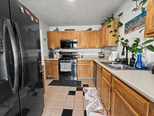 5723 Aida Road NW, Albuquerque, NM 87114
