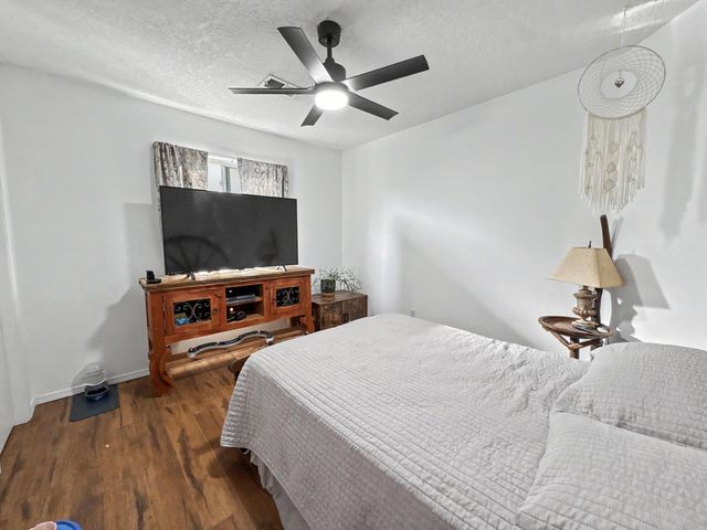 5723 Aida Road NW, Albuquerque, NM 87114