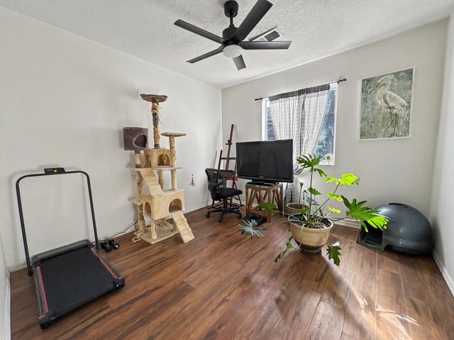 5723 Aida Road NW, Albuquerque, NM 87114
