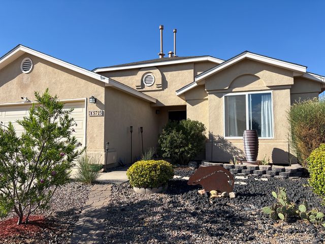 5723 Aida Road NW, Albuquerque, NM 87114