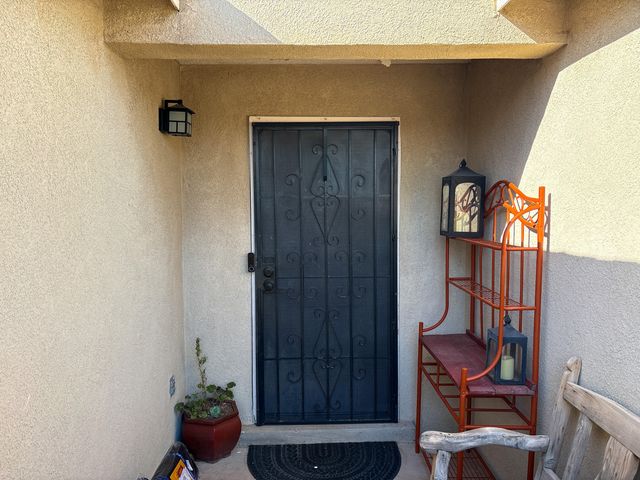 5723 Aida Road NW, Albuquerque, NM 87114