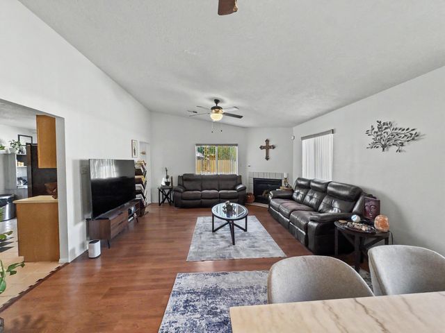 5723 Aida Road NW, Albuquerque, NM 87114