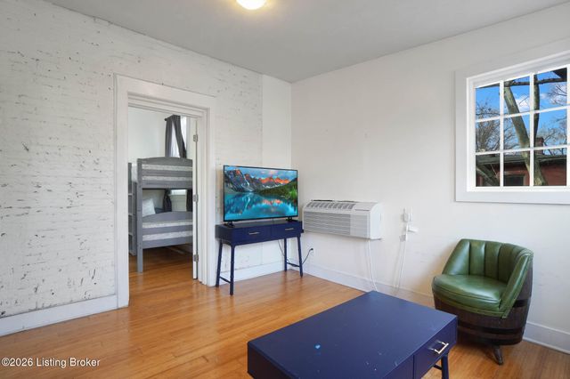 1139 S Brook St, Louisville, KY 40203
