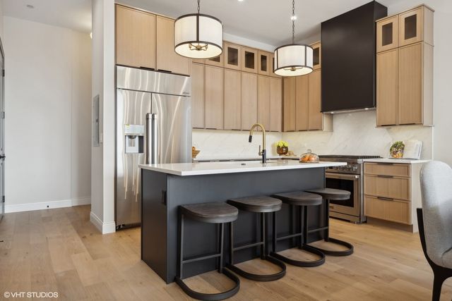 1615 W Irving Park Road 1S, Chicago, IL 60613