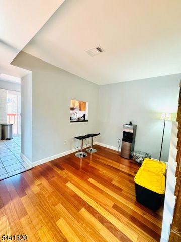 93 Driftwood Dr., Franklin Twp., NJ 08873
