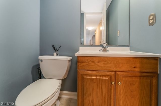 93 Driftwood Dr., Franklin Twp., NJ 08873