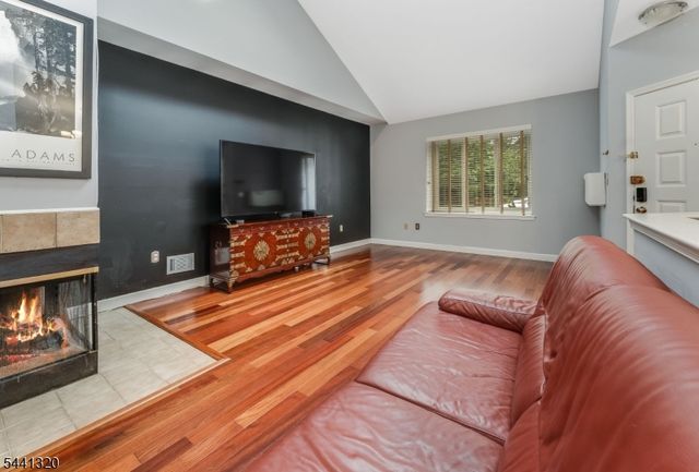 93 Driftwood Dr., Franklin Twp., NJ 08873