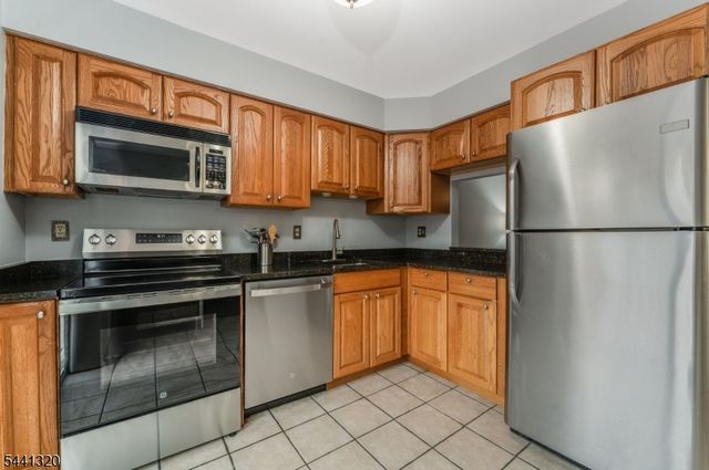 93 Driftwood Dr., Franklin Twp., NJ 08873
