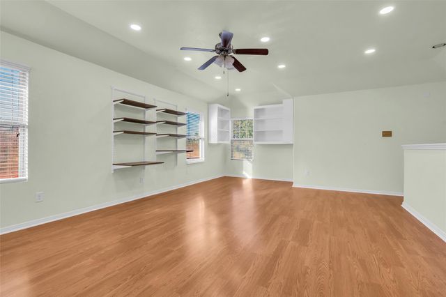 12575 Canyon Falls Boulevard, Willis, TX 77318