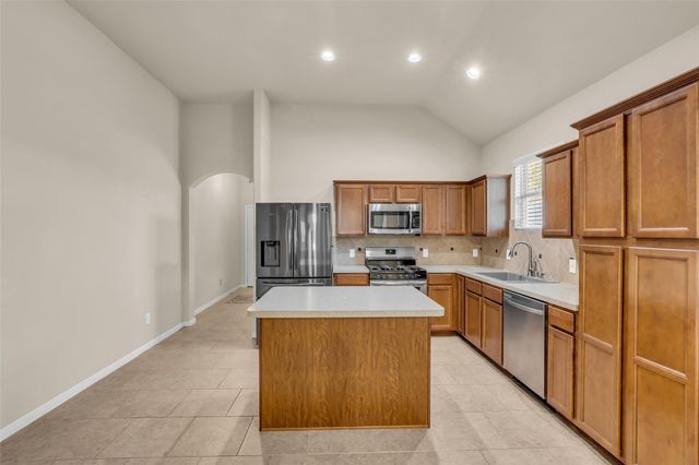 12575 Canyon Falls Boulevard, Willis, TX 77318