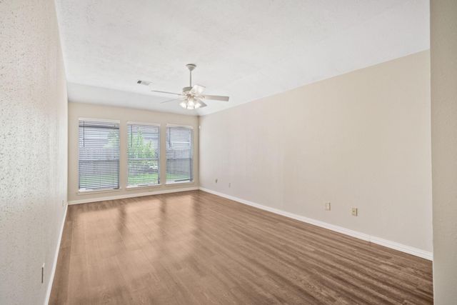 8614 Greenleaf Lake Drive, Houston, TX 77095
