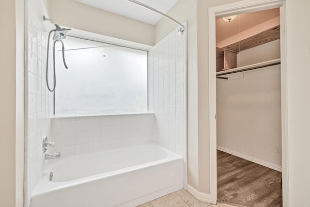8614 Greenleaf Lake Drive, Houston, TX 77095