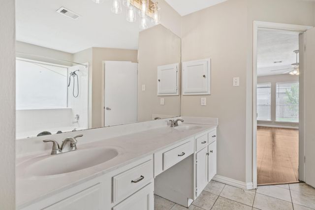 8614 Greenleaf Lake Drive, Houston, TX 77095