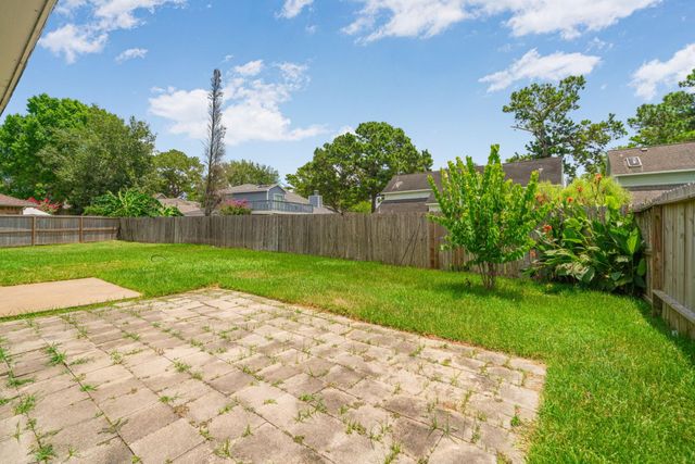 8614 Greenleaf Lake Drive, Houston, TX 77095