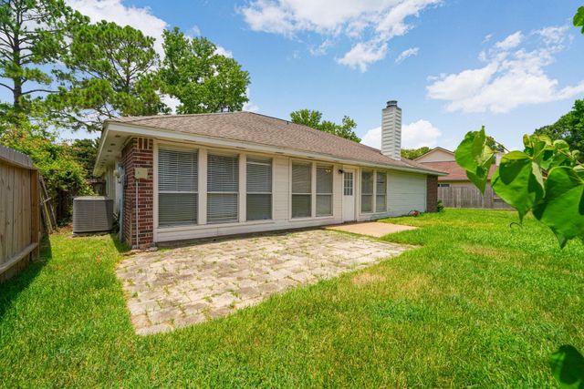 8614 Greenleaf Lake Drive, Houston, TX 77095