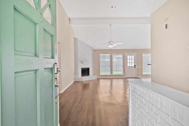 8614 Greenleaf Lake Drive, Houston, TX 77095