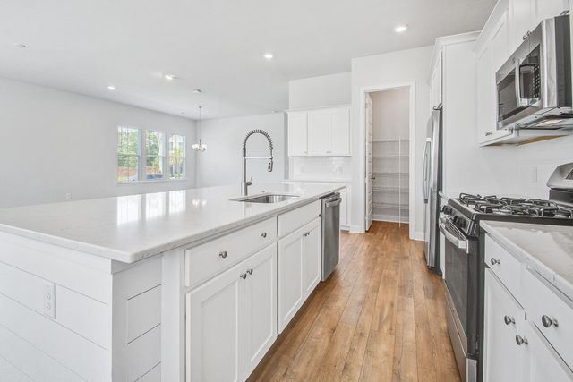 416 W Respite Lane, Summerville, SC 29483