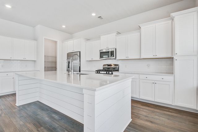 416 W Respite Lane, Summerville, SC 29483