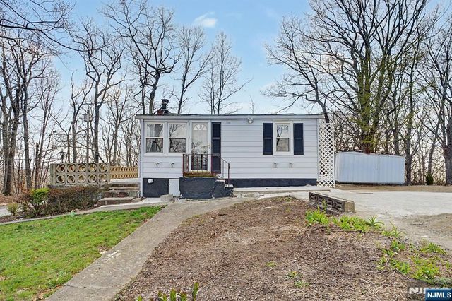 10 Berton Road, Boonton Township, NJ 07005