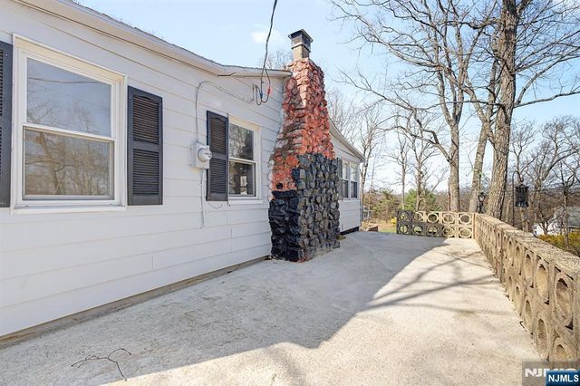 10 Berton Road, Boonton Township, NJ 07005