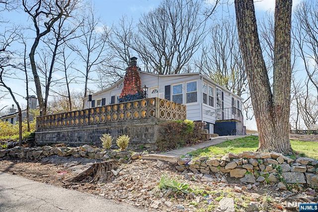 10 Berton Road, Boonton Township, NJ 07005