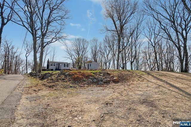 10 Berton Road, Boonton Township, NJ 07005