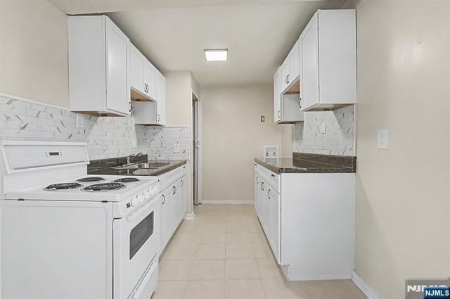 10 Berton Road, Boonton Township, NJ 07005