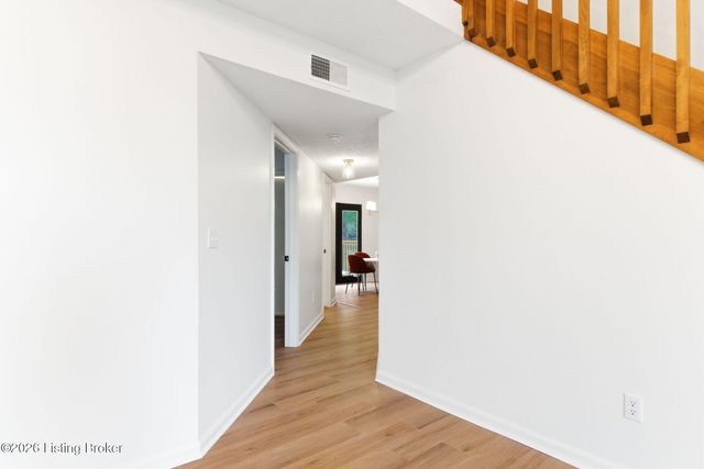 10401 Mimosa View Ct, Jeffersontown, KY 40299