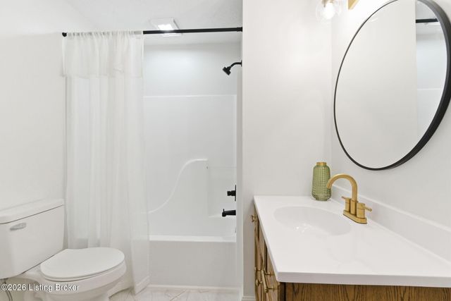 10401 Mimosa View Ct, Jeffersontown, KY 40299