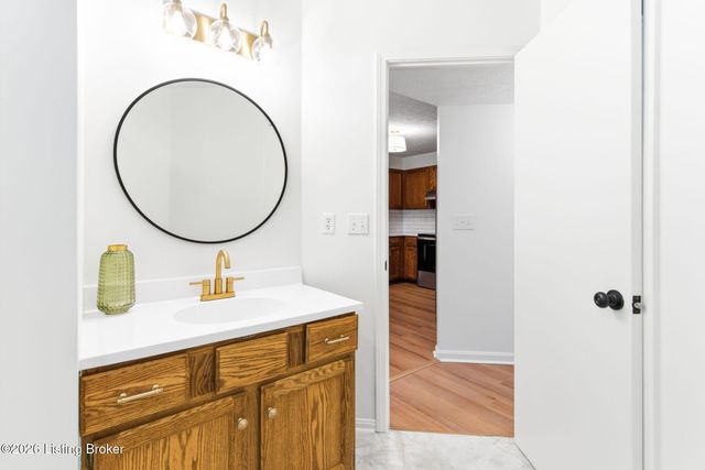 10401 Mimosa View Ct, Jeffersontown, KY 40299