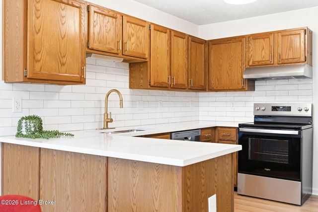 10401 Mimosa View Ct, Jeffersontown, KY 40299