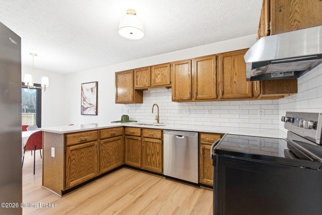 10401 Mimosa View Ct, Jeffersontown, KY 40299