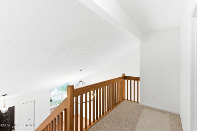 10401 Mimosa View Ct, Jeffersontown, KY 40299