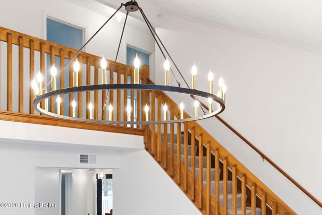 10401 Mimosa View Ct, Jeffersontown, KY 40299