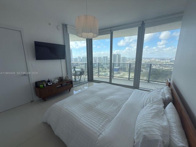 488 NE 18th St 3300, Miami, FL 33132